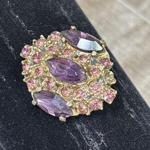 Vintage 1950s Schreiner Style Amethyst Rhinestone Brooch Gold Tone Pin